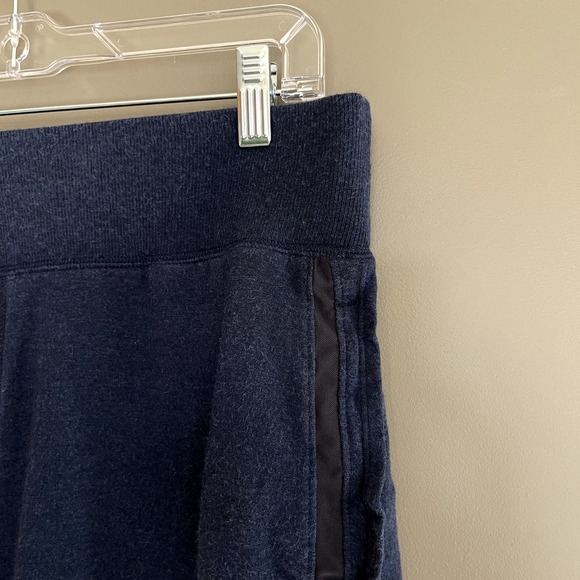 Athleta Breathe Shortie Short Navy Blue Size Medium Sheer Mesh Cutout Athletic - Picture 5 of 15